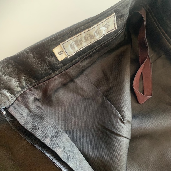 Vintage 70's fine leather mini skirt - Picture 6 of 8